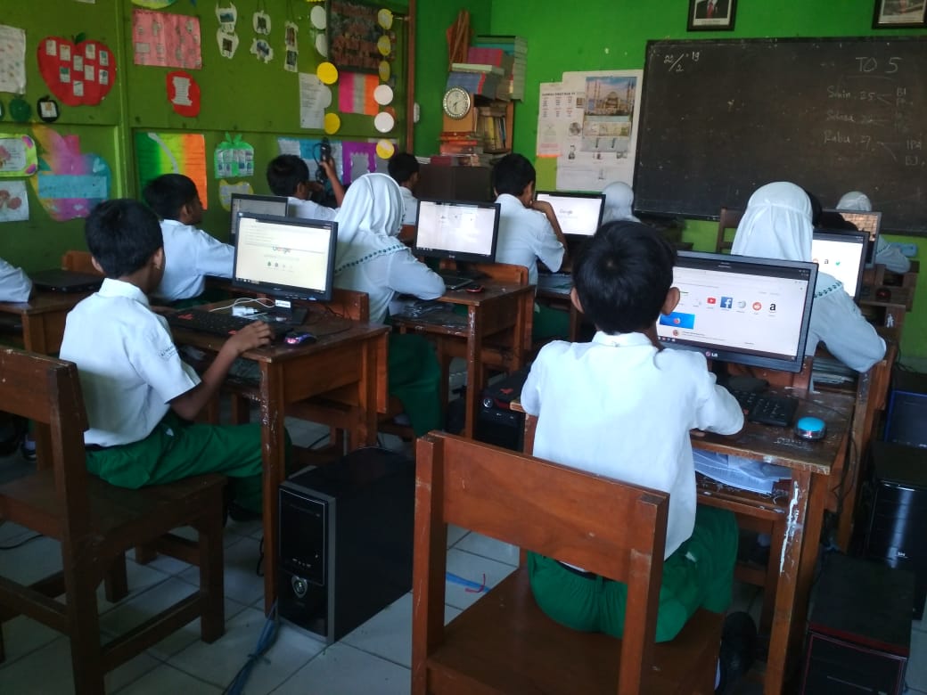 ruang komputer